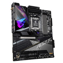 GIGABYTE ANAKART AMD AM5 E-ATX X670E AORUS XTREME