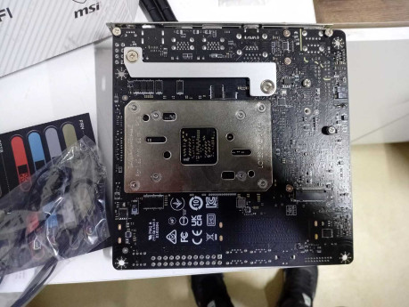 MSI MPG B650I EDGE WIFI AMD B650 Soket AM5(OUTLET)