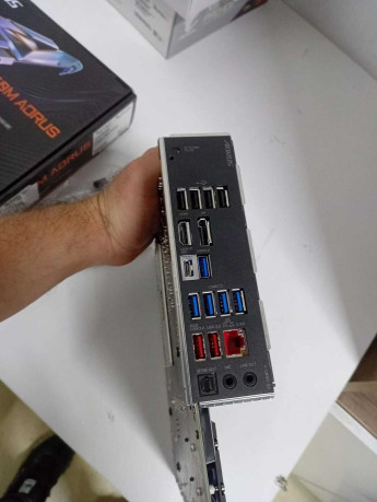 GIGABYTE B650M AORUS ELITE DDR5 AM5 MATX(OUTLET)