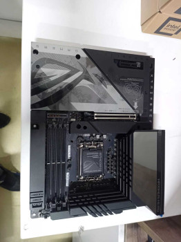 ASUS ROG MAXIMUS Z790 HERO BTF INTEL Z790(OUTLET)