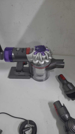 DYSON V8 ADVANCED DIKEY SUPURGE(OUTLET)