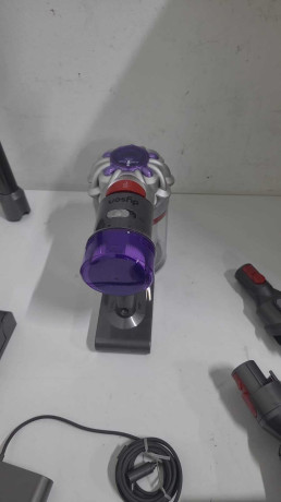 DYSON V8 ADVANCED DIKEY SUPURGE(OUTLET)