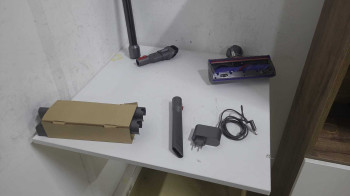 DYSON V8 ADVANCED DIKEY SUPURGE(OUTLET)