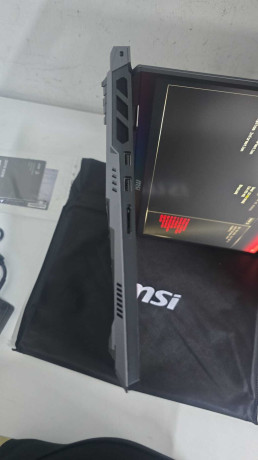 MSI NB VECTOR 18 HX AI A2XWIG-666XTR NOTEB(OUTLET)